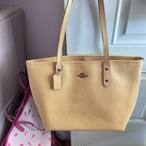 COACH CITY ZIP TOTE YELLOW